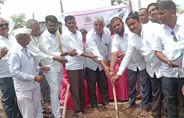 ವಿವಿದ ಕಾಮಗಾರಿಗೇ ಪೂಜೆ ವಿವಿದ ಕಾಮಗಾರಿಗೇ ಪೂಜೆ