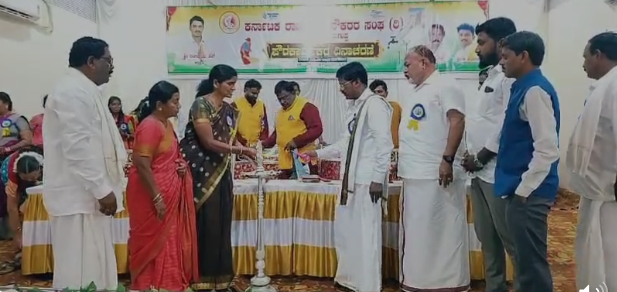 ‘ಆರೋಗ್ಯವನ್ನು ಕಾಪಾಡುವ ಪೌರ ಕಾರ್ಮಿಕರ ಸೇವೆ ಬಹುಮುಖ್ಯ’ ‘ಆರೋಗ್ಯವನ್ನು ಕಾಪಾಡುವ ಪೌರ ಕಾರ್ಮಿಕರ ಸೇವೆ ಬಹುಮುಖ್ಯ’