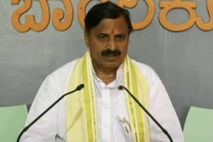 ಹಿಂದೂಗಳು ಆತ್ಮ ರಕ್ಷಣೆಗಾಗಿ ಶಸ್ತ್ರ, ಆಯುಧ ಇಟ್ಕೊಳಿ : ನಾರಾಯಣ ಭಾಂಡಗೆ