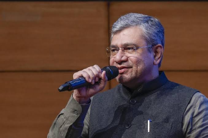 ಬೆಂಗಳೂರು – ಮುಂಬೈ ನಡುವೆ ಹೊಸ ಸೂಪರ್ಫಾಸ್ಟ್ ರೈಲು ಬೆಂಗಳೂರು – ಮುಂಬೈ ನಡುವೆ ಹೊಸ ಸೂಪರ್ಫಾಸ್ಟ್ ರೈಲು