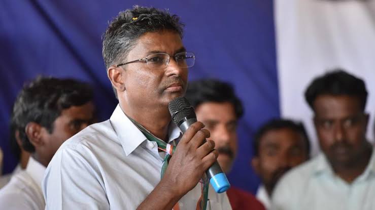 ಅನೇಕ ಮುಸ್ಲೀಮರು ಇನ್ನೂ ಗುಡಿಸಲಿನಲ್ಲಿದ್ದಾರೆ. ನೀರು, ಟಾಯ್ಲೆಟ್ ಇಲ್ಲ.: ಸತೀಶ್ ಜಾರಕಿಹೊಳಿ ಅನೇಕ ಮುಸ್ಲೀಮರು ಇನ್ನೂ ಗುಡಿಸಲಿನಲ್ಲಿದ್ದಾರೆ. ನೀರು, ಟಾಯ್ಲೆಟ್ ಇಲ್ಲ.: ಸತೀಶ್ ಜಾರಕಿಹೊಳಿ