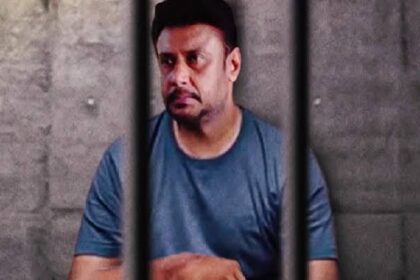 ಊಟ ಬಿಸಾಕುತ್ತಾರೆ, ಶೂ ಬಿಚ್ಚಿಸ್ತಾರೆ : ದರ್ಶನ್ ಪಾಡು ಬಿಚ್ಚಿಟ್ಟ ವಕೀಲ