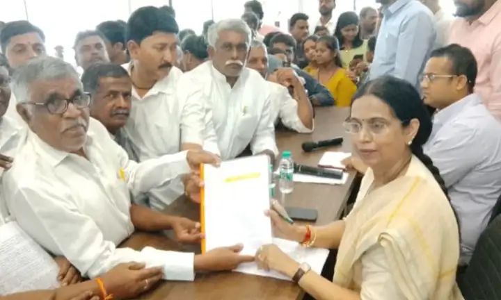 ಡಿ.31 ರೊಳಗೆ ಬೆಳಗಾವಿ ಜಿಲ್ಲೆ ವಿಭಜಿಸಿ ಚಿಕ್ಕೋಡಿ ಜಿಲ್ಲೆಯನ್ನು ರಚನೆ : ಹೆಬ್ಬಾಳಕರ್ ಭರವಸೆ ಡಿ.31 ರೊಳಗೆ ಬೆಳಗಾವಿ ಜಿಲ್ಲೆ ವಿಭಜಿಸಿ ಚಿಕ್ಕೋಡಿ ಜಿಲ್ಲೆಯನ್ನು ರಚನೆ : ಹೆಬ್ಬಾಳಕರ್ ಭರವಸೆ