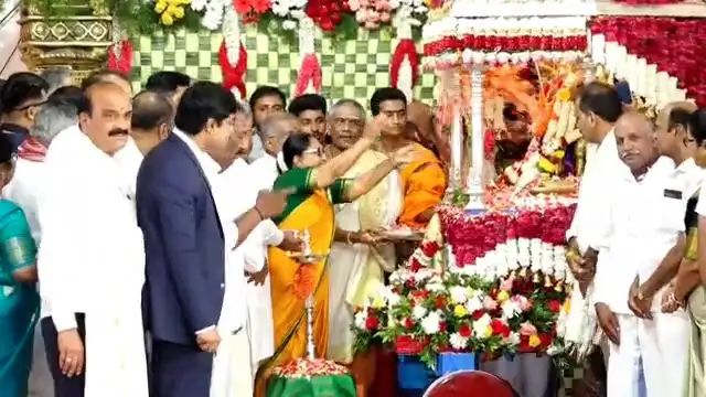 ಮೈಸೂರು ದಸರಾ ಉದ್ಘಾಟಿಸಿದ ಬಾನು ಮುಷ್ತಾಕ್ ಮೈಸೂರು ದಸರಾ ಉದ್ಘಾಟಿಸಿದ ಬಾನು ಮುಷ್ತಾಕ್