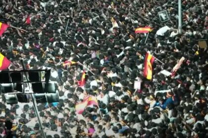 ನಟ ವಿಜಯ್ ರ್ಯಾಲಿ ಘನಘೋರ ದುರಂತ : ಕಾಲ್ತುಳಿತದಲ್ಲಿ 39 ಜನ ಸಾವು 