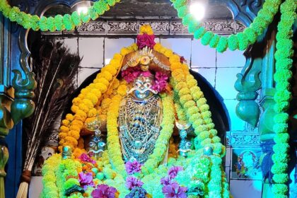 ಶಿಂದಿಕುರಬೇಟ ಗ್ರಾಮದ ಭಂಡಾರದ ಒಡೆಯ ವಿಠ್ಠಪ್ಪ ದೇವರ ಜಾತ್ರೆ