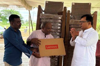 ಶಾಸಕ ಶ್ರೀನಿವಾಸ್ ಮಾನೆಯವರಿಂದ ವಿದ್ಯಾರ್ಥಿಗಳಿಗೆ ಲ್ಯಾಪ್ ಟ್ಯಾಪ್ ವಿತರಣೆ