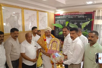 ಆಯುಧ ಪೂಜೆಯಲ್ಲಿ ಶಾಸಕ ಶಿವಲಿಂಗೇಗೌಡರು ಭಾಗಿ