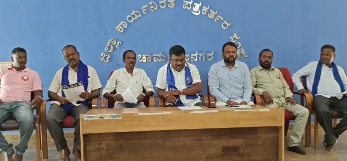 ಸುಪ್ರೀಂ ಕೋರ್ಟ್ ನ್ಯಾಯಾಧೀಶರ ಮೇಲೆ ಶೂ ಎಸೆಯಲು ಮುಂದಾದ ವ್ಯಕ್ತಿಯಿಂದೆ ಕಾಣದ ಕೈಗಳ ಕೈವಾಡ ಇದೆ :ಸಿ.ರಾಜಣ್ಣ ಸುಪ್ರೀಂ ಕೋರ್ಟ್ ನ್ಯಾಯಾಧೀಶರ ಮೇಲೆ ಶೂ ಎಸೆಯಲು ಮುಂದಾದ ವ್ಯಕ್ತಿಯಿಂದೆ ಕಾಣದ ಕೈಗಳ ಕೈವಾಡ ಇದೆ :ಸಿ.ರಾಜಣ್ಣ