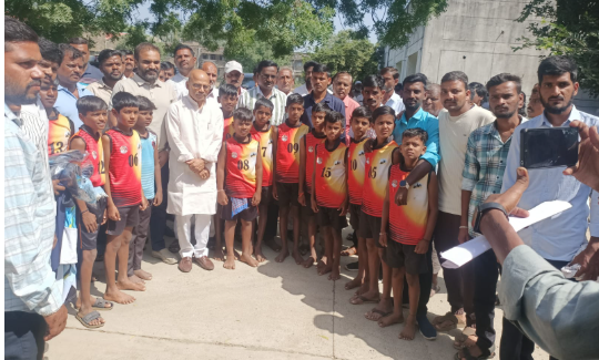 ಜಿಲ್ಲಾ ಮಟ್ಟದ ಖೋಖೋ ಪಂದ್ಯಾವಳಿಗೆ ಆಯ್ಕೆ: ಸಚಿವ ಪಾಟೀಲ್ ರಿಂದ ಶುಭ ಹಾರೈಕೆ ಜಿಲ್ಲಾ ಮಟ್ಟದ ಖೋಖೋ ಪಂದ್ಯಾವಳಿಗೆ ಆಯ್ಕೆ: ಸಚಿವ ಪಾಟೀಲ್ ರಿಂದ ಶುಭ ಹಾರೈಕೆ