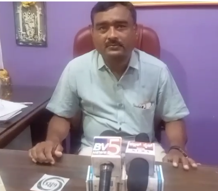 ‘ಕಷ್ಟದಲ್ಲಿದ್ದವರಿಗೆ ನೆರವು ನೀಡಿದ ಖುಷಿ ಇದೆ’ ‘ಕಷ್ಟದಲ್ಲಿದ್ದವರಿಗೆ ನೆರವು ನೀಡಿದ ಖುಷಿ ಇದೆ’