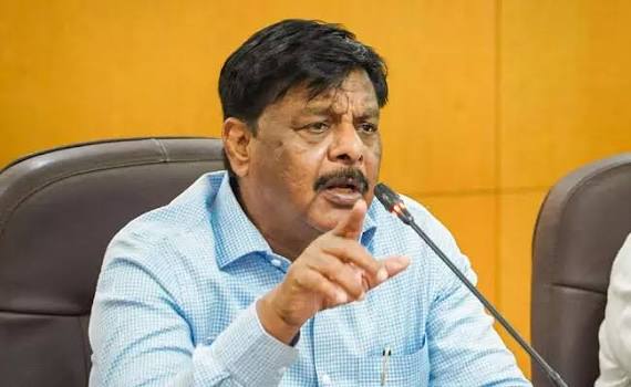 ಸತೀಶ್ ಜಾರಕಿಹೊಳಿ ಹೆಸರನ್ನು ಯಾಕೆ ಎಳೆದು ತರುತ್ತಿದ್ದೀರಿ? : ಹೆಚ್. ಸಿ ಮಹದೇವಪ್ಪ ಸತೀಶ್ ಜಾರಕಿಹೊಳಿ ಹೆಸರನ್ನು ಯಾಕೆ ಎಳೆದು ತರುತ್ತಿದ್ದೀರಿ? : ಹೆಚ್. ಸಿ ಮಹದೇವಪ್ಪ