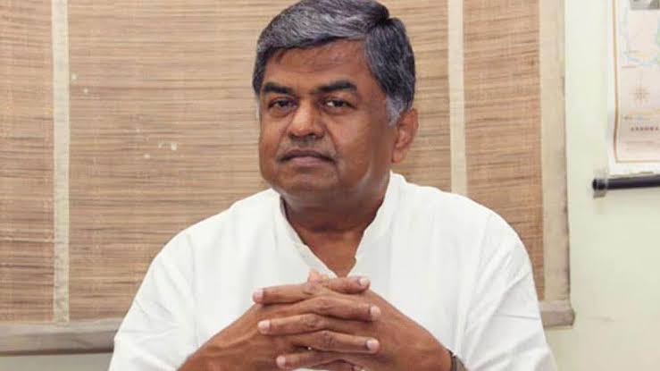 ಆರ್.ಎಸ್.ಎಸ್ ಮಾತ್ರವಲ್ಲ ಭಜರಂಗದಳವನ್ನು ನಿಷೇಧ ಮಾಡಬೇಕು: ಬಿ.ಕೆ.ಹರಿಪ್ರಸಾದ್ ಆರ್.ಎಸ್.ಎಸ್ ಮಾತ್ರವಲ್ಲ ಭಜರಂಗದಳವನ್ನು ನಿಷೇಧ ಮಾಡಬೇಕು: ಬಿ.ಕೆ.ಹರಿಪ್ರಸಾದ್