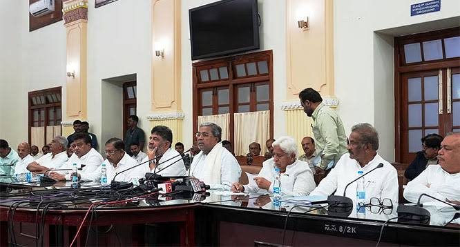 ಸಚಿವ ಸಂಪುಟ ಸಭೆಯಲ್ಲಿ ನಡೆದ ಪ್ರಮುಖ ನಿರ್ಣಯಗಳ ಹೈಲೈಟ್ಸ್ ಇಲ್ಲಿವೆ ಸಚಿವ ಸಂಪುಟ ಸಭೆಯಲ್ಲಿ ನಡೆದ ಪ್ರಮುಖ ನಿರ್ಣಯಗಳ ಹೈಲೈಟ್ಸ್ ಇಲ್ಲಿವೆ