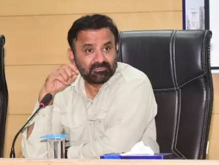 ಸಿದ್ದರಾಮಯ್ಯ ರಾಜಕೀಯ ನಿವೃತ್ತಿ ಆಗಬಾರದು : ಸಂತೋಷ್ ಲಾಡ್ ಸಿದ್ದರಾಮಯ್ಯ ರಾಜಕೀಯ ನಿವೃತ್ತಿ ಆಗಬಾರದು : ಸಂತೋಷ್ ಲಾಡ್