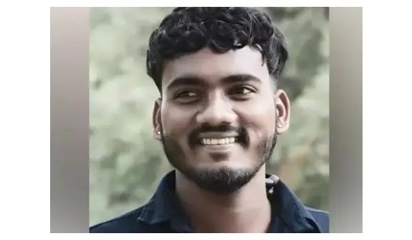 ಮೇಲಧಿಕಾರಿ ಕಿರುಕುಳಕ್ಕೆ ಬೇಸತ್ತು ನಾಪತ್ತೆಯಾಗಿದ್ದ ಕಂದಾಯ ನಿರೀಕ್ಷಕ ಬೆಳಗಾವಿಯಲ್ಲಿ ಪತ್ತೆ ಮೇಲಧಿಕಾರಿ ಕಿರುಕುಳಕ್ಕೆ ಬೇಸತ್ತು ನಾಪತ್ತೆಯಾಗಿದ್ದ ಕಂದಾಯ ನಿರೀಕ್ಷಕ ಬೆಳಗಾವಿಯಲ್ಲಿ ಪತ್ತೆ