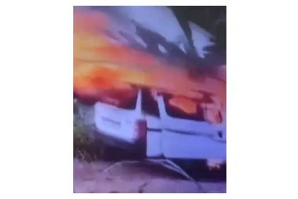 ಆಸ್ತಿ ವಿಚಾರವಾಗಿ ಗಲಾಟೆ : ಪತಿಯ ಕಾರಿಗೆ  ಬೆಂಕಿ ಹಚ್ಚಿದ ಪತ್ನಿ 