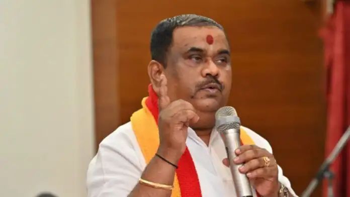 ಕರಾಳ ದಿನಾಚರಣೆಗೆ ಅನುಮತಿ ನೀಡಿದ್ರೆ ಬೆಳಗಾವಿ ರಣಾಂಗಣವಾಗುತ್ತೆ : ನಾರಾಯಣ ಗೌಡ ಕರಾಳ ದಿನಾಚರಣೆಗೆ ಅನುಮತಿ ನೀಡಿದ್ರೆ ಬೆಳಗಾವಿ ರಣಾಂಗಣವಾಗುತ್ತೆ : ನಾರಾಯಣ ಗೌಡ