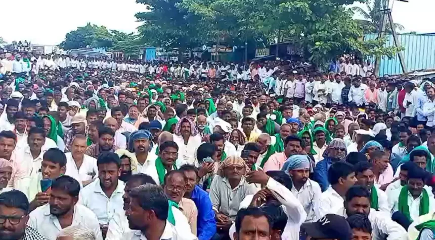 ಬೆಳಗಾವಿ, ಬಾಗಲಕೋಟೆ ಸೇರಿದಂತೆ ವಿವಿಧ ಜಿಲ್ಲೆಗಳಲ್ಲಿ ಕಬ್ಬು ಬೆಳೆಗಾರ ಪ್ರತಿಭಟನೆ 
