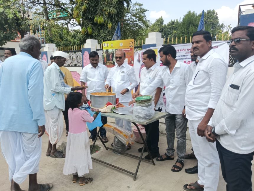 ಸಚಿವ ಪ್ರಿಯಾಂಕ್ ಖರ್ಗೆ ಅವರ ಜನ್ಮ ದಿನದ ನಿಮಿತ್ತ ರಕ್ತದಾನ ಮತ್ತು ಅನ್ನದಾನ