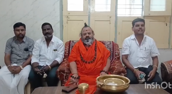 ಕರ್ನಾಟಕದಲ್ಲಿ ದಲಿತ ಮುಖ್ಯಮಂತ್ರಿ ಮಾಡಬೇಕೆಂದು ವಾಲ್ಮೀಕಿ ಶ್ರೀಗಳರಾದ ಸಂಜಯ್ ಕುಮಾರ್ ಒತ್ತಾಯ