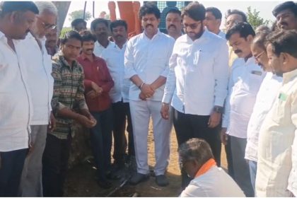 ಕೊಡದೂರ–ಡೊಣ್ಣೂರ ರಸ್ತೆ ಕಾಮಗಾರಿಗೆ ಶಾಸಕ ಡಾ. ಅವಿನಾಶ ಜಾಧವ ಗುದ್ದಲಿ ಪೂಜೆ