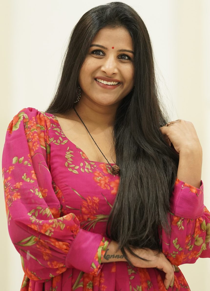 ಗಾಯಕಿ ಮಂಗ್ಲಿ ವಿರುದ್ಧ ಅಶ್ಲೀಲ ಕಮೆಂಟ್ : ಎಫ್‌ಐಆರ್ ದಾಖಲು