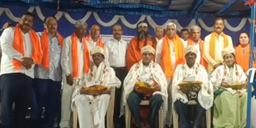 ಅತ್ತಿಕುಳ್ಳೆಪಾಳ್ಯದಲ್ಲಿ 25 ನೇ ವರ್ಷದ ಅದ್ದೂರಿ ಕಾರ್ತೀಕ ದೀಪೋತ್ಸವ: ಸಾರ್ವತ್ರಿಕ ಮೌಲ್ಯಗಳನ್ನು ಆಚರಿಸುವುದೇ ಧರ್ಮ : ತುರುವೇಕೆರೆ ಪ್ರಸಾದ್ ಅತ್ತಿಕುಳ್ಳೆಪಾಳ್ಯದಲ್ಲಿ 25 ನೇ ವರ್ಷದ ಅದ್ದೂರಿ ಕಾರ್ತೀಕ ದೀಪೋತ್ಸವ: ಸಾರ್ವತ್ರಿಕ ಮೌಲ್ಯಗಳನ್ನು ಆಚರಿಸುವುದೇ ಧರ್ಮ : ತುರುವೇಕೆರೆ ಪ್ರಸಾದ್