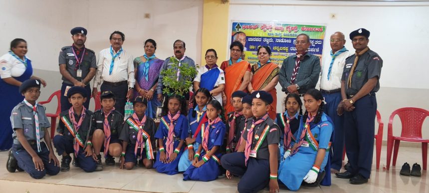ದೇಶಭಕ್ತಿ ಗಾಯನದಲ್ಲಿ ವಿಭಾಗೀಯ ಮಟ್ಟಕ್ಕೆ ಆಯ್ಕೆಯಾದ ಸೌರಭ ಕಾನ್ವೆಂಟ್ ವಿದ್ಯಾರ್ಥಿಗಳು ದೇಶಭಕ್ತಿ ಗಾಯನದಲ್ಲಿ ವಿಭಾಗೀಯ ಮಟ್ಟಕ್ಕೆ ಆಯ್ಕೆಯಾದ ಸೌರಭ ಕಾನ್ವೆಂಟ್ ವಿದ್ಯಾರ್ಥಿಗಳು