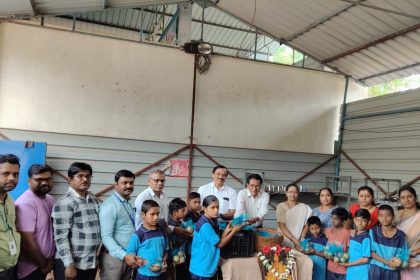 ಡಾ. ವೀರೇಂದ್ರ ಹೆಗ್ಗಡೆ ಅವರ ಜನ್ಮದಿನ ನಿಮಿತ್ತ ಪ್ರಾಥಮಿಕ ಹಾಗೂ ಪ್ರೌಢಶಾಲೆಯ ಮಕ್ಕಳಿಗೆ ಹಣ್ಣು- ಹಂಪಲ ವಿತರಣೆ