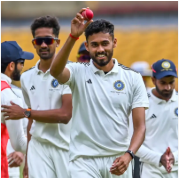 ರಣಜಿ ಕ್ರಿಕೆಟ್: ಕೇರಳ ವಿರುದ್ಧ ಕರ್ನಾಟಕಕ್ಕೆ ಇನ್ನಿಂಗ್ಸ್ ಮುನ್ನಡೆ ರಣಜಿ ಕ್ರಿಕೆಟ್: ಕೇರಳ ವಿರುದ್ಧ ಕರ್ನಾಟಕಕ್ಕೆ ಇನ್ನಿಂಗ್ಸ್ ಮುನ್ನಡೆ