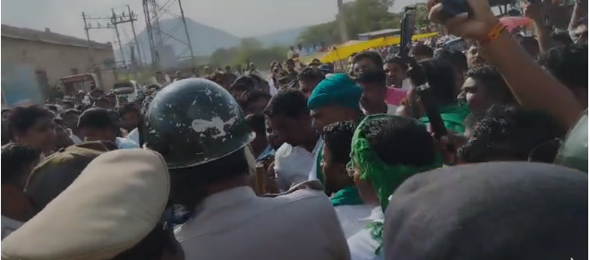 ಗೋಕಾಕದಲ್ಲಿ 8 ನೆ ದಿನಕ್ಕೆ ಕಾಲಿಟ್ಟಿ ಪ್ರತಿಭಟನೆ