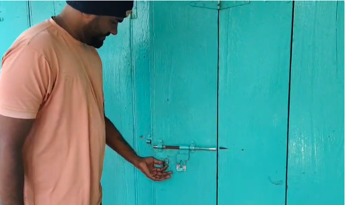 ಕಾಗವಾಡದಲ್ಲಿ ಮಂಗಳವಾರ ತಡರಾತ್ರಿ ಸರಣಿಗಳ್ಳತನ ಕಾಗವಾಡದಲ್ಲಿ ಮಂಗಳವಾರ ತಡರಾತ್ರಿ ಸರಣಿಗಳ್ಳತನ