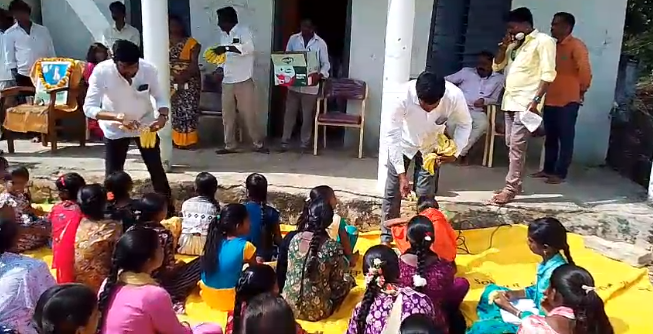 ಸಿಲಾರಕೋಟ್ ಅಂಬೇಡ್ಕರ್ ಅವರ ಮೂರ್ತಿ ಹತ್ತಿರ ಅದ್ದೂರಿಯಾಗಿ ಸಂವಿಧಾನ ದಿನಾಚರಣೆ 