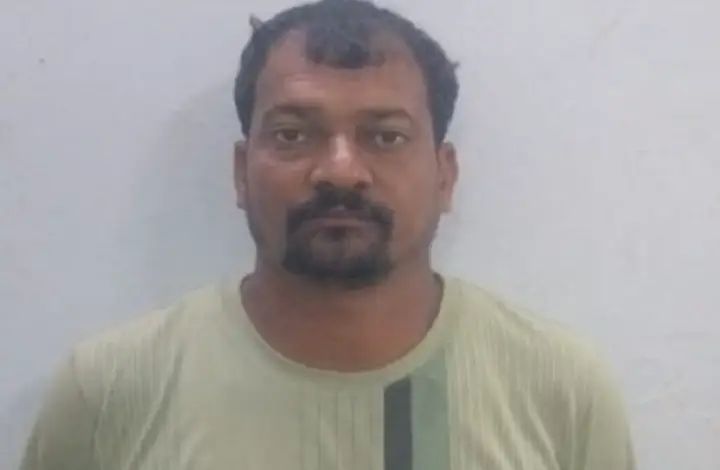 ನ್ಯಾಯಮೂರ್ತಿಯ ಎದುರೇ ಮಹಿಳೆ ಕೊಚ್ಚಿ ಕೊಲೆ ಮಾಡಲು ಯತ್ನ : ಆರೋಪಿ ಅರೆಸ್ಟ್ 