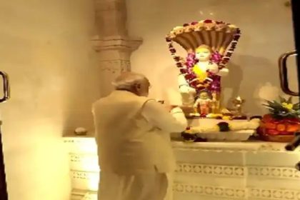 ಅಯೋಧ್ಯೆ ಶೇಷಾವತಾರ ಮಂದಿರದಲ್ಲಿ ಪ್ರಧಾನಿ ಮೋದಿ ಪ್ರಾರ್ಥನೆ ಸಲ್ಲಿಕೆ 