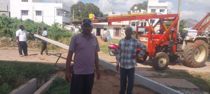 ಲೈಟ್ ಕಂಬದ ಸುಮಾರು 45 ವರ್ಷಗಳಿಂದ ಆಗದೆ ಇರುವ ಕೆಲಸಕ್ಕೆ ಲೈಟ್ ಕಂಬ ಅಳವಡಿಕೆ