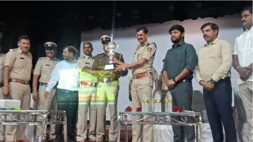 ಸೈಬರ್ ಅಪರಾಧ ಅರಿವು ಅಗತ್ಯ ಎಸ್ ಪಿ, ಎಂ. ಪುಟ್ಟ ಮಾದಯ್ಯ ಸೈಬರ್ ಅಪರಾಧ ಅರಿವು ಅಗತ್ಯ ಎಸ್ ಪಿ, ಎಂ. ಪುಟ್ಟ ಮಾದಯ್ಯ