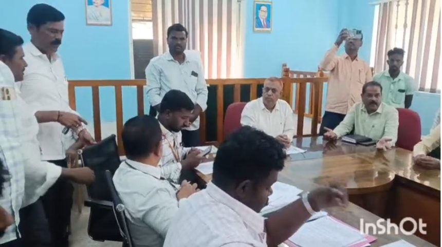 ನಾಗಲಮಡಿಕೆ ಗ್ರಾಮದ ಸುಬ್ರಮಣ್ಯ ದೇವಸ್ಥಾನದ ಜಾತ್ರೆ ಅಂಗಡಿಗಳು ಮತ್ತು ವಾಹನಗಳ ಸುಂಕು ಬಹಿರಂಗ ಹರಾಜು ನಾಗಲಮಡಿಕೆ ಗ್ರಾಮದ ಸುಬ್ರಮಣ್ಯ ದೇವಸ್ಥಾನದ ಜಾತ್ರೆ ಅಂಗಡಿಗಳು ಮತ್ತು ವಾಹನಗಳ ಸುಂಕು ಬಹಿರಂಗ ಹರಾಜು