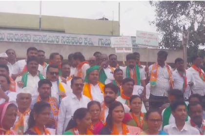 ರೈತರ ಪರವಾಗಿ ಬಿ.ಜೆ.ಪಿ ರೈತ ಮೋರ್ಚಾ ಪ್ರತಿಭಟನೆ :ಎತ್ತಿನ ಬಂಡಿಯಲ್ಲಿ ಸರ್ಕಾರ ವಿರುದ್ಧ ಘೋಷಣೆ