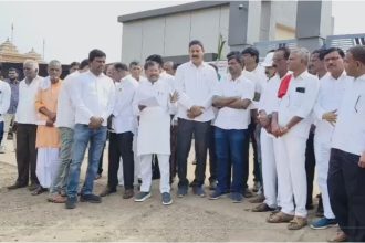 ಜಿಲ್ಲಾ ಉಸ್ತುವಾರಿ ಸಚಿವರ ಸಭೆಯಲ್ಲಿ ನಿರ್ಧಾರವಾದ ಹಣವನ್ನು ರೈತರ ಖಾತೆಗೆ ಜಮಾ ಮಾಡಿ