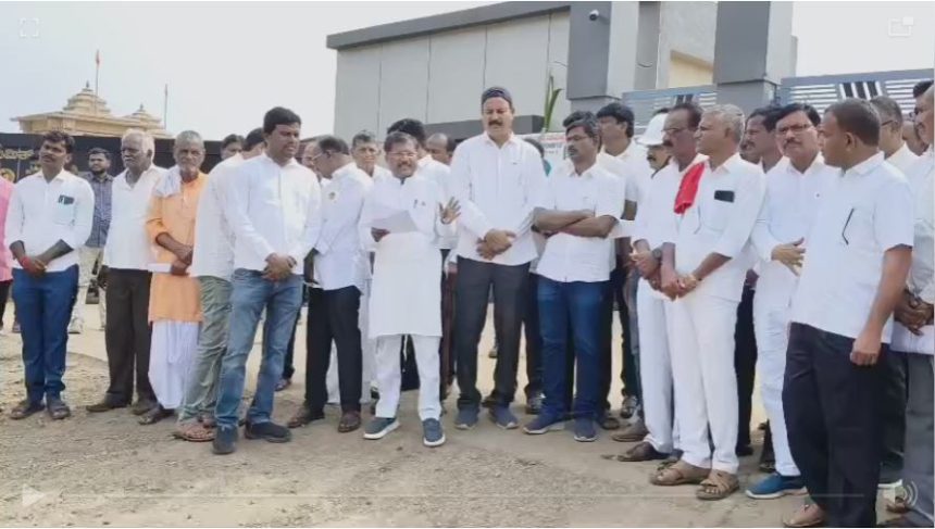 ಜಿಲ್ಲಾ ಉಸ್ತುವಾರಿ ಸಚಿವರ ಸಭೆಯಲ್ಲಿ ನಿರ್ಧಾರವಾದ ಹಣವನ್ನು ರೈತರ ಖಾತೆಗೆ ಜಮಾ ಮಾಡಿ