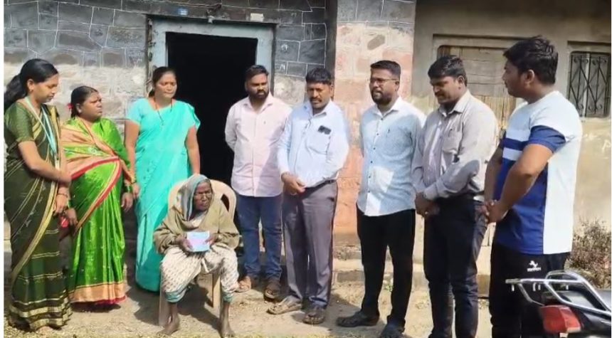 ನಿರ್ಗತಿಕ ಫಲಾನುಭವಿಗಳಿಗೆ ಆಸರೆಯಾದ ಧರ್ಮಸ್ಥಳ ಸಂಸ್ಥೆ ನಿರ್ಗತಿಕ ಫಲಾನುಭವಿಗಳಿಗೆ ಆಸರೆಯಾದ ಧರ್ಮಸ್ಥಳ ಸಂಸ್ಥೆ