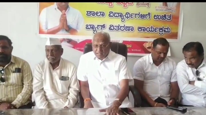 ಪತ್ರಕರ್ತರು ಅಂಜಿ ಮನೆಯಲ್ಲಿ ಕೂತಿದ್ದಾರೆ : ಮಾಜಿ ಶಾಸಕ ಡಿ ಜಿ ಪಾಟೀಲ ಹೇಳಿಕೆ