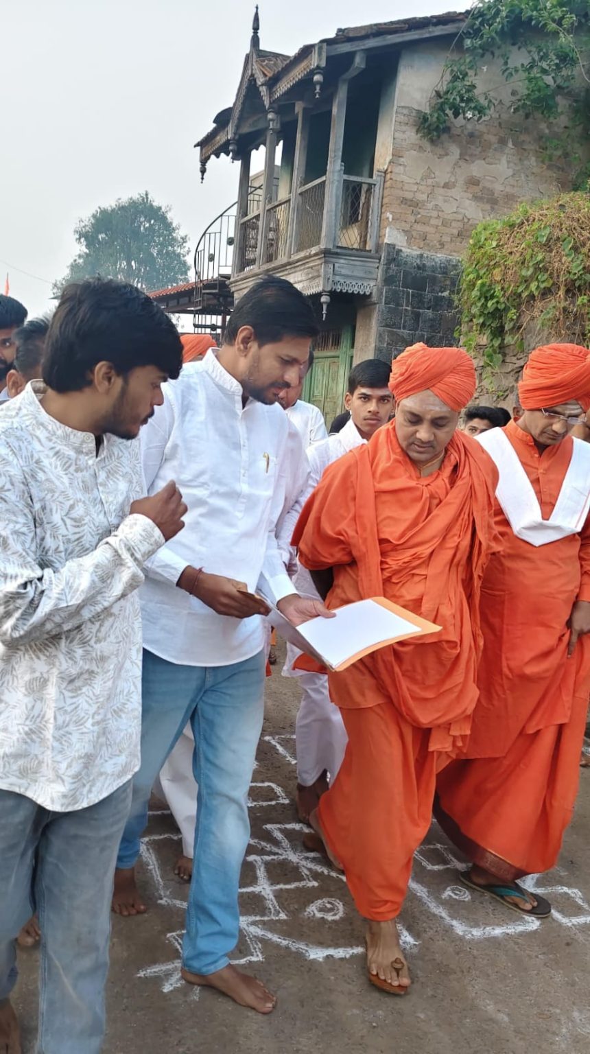 ನೀನೊಲಿದು ಪಾದವನಿಟ್ಟ ನೆಲವೇ ಸುಕ್ಷೇತ್ರ ,ಜಲವೇ ಪಾವನ ತೀರ್ಥ