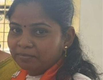 ಪೆಟ್ರೋಲ್ ಸುರಿದುಕೊಂಡು ಬಿಜೆಪಿ ಕಾರ್ಯಕರ್ತೆ ಆತ್ಮಹತ್ಯೆ