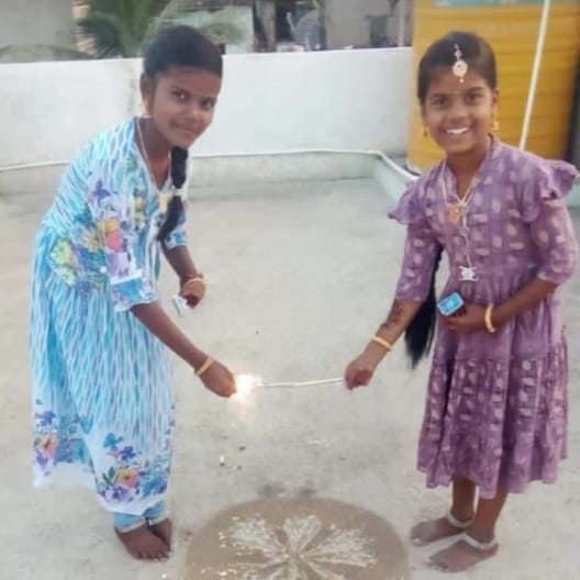 ಹೆಣ್ಣು ಮಕ್ಕಳನ್ನು ಕಾಲುವೆಗೆ ತಳ್ಳಿದ ನೀಚ ತಂದೆಯ