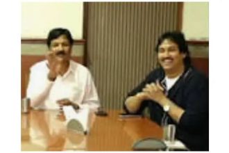 ದೆಹಲಿಯಲ್ಲಿ ಬೀಡು ಬಿಟ್ಟ ರಮೇಶ್ ಜಾರಕಿಹೊಳಿ ಟೀಂ