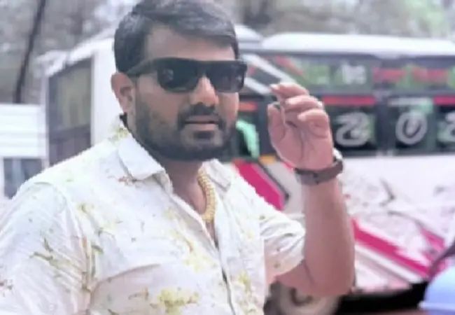 ಎರಡು ಗುಂಪುಗಳ ನಡುವೆ ಮಾರಾಮಾರಿ : ಕಾಂಗ್ರೆಸ್ ನಾಯಕ ಬರ್ಬರ ಹತ್ಯೆ