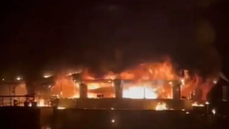 ಗೋವಾದ ಕ್ಲಬ್ ನಲ್ಲಿ ಭೀಕರ ಅಗ್ನಿ ಅವಘಡ : 23 ಮಂದಿ ಸಜೀವ ದಹನ ಗೋವಾದ ಕ್ಲಬ್ ನಲ್ಲಿ ಭೀಕರ ಅಗ್ನಿ ಅವಘಡ : 23 ಮಂದಿ ಸಜೀವ ದಹನ